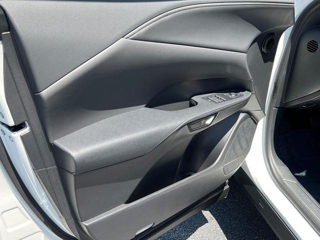 Photo of 2025 Eminent White Pearl Lexus RX 350