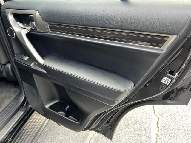 Photo of 2023 Black Onyx Lexus GX 460