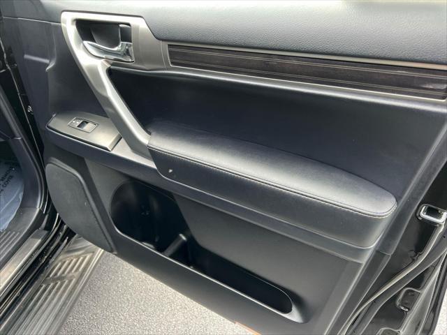 Photo of 2023 Black Onyx Lexus GX 460