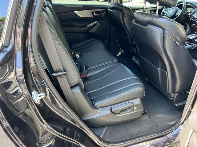Photo of 2023 Phantom Violet Pearl Acura MDX