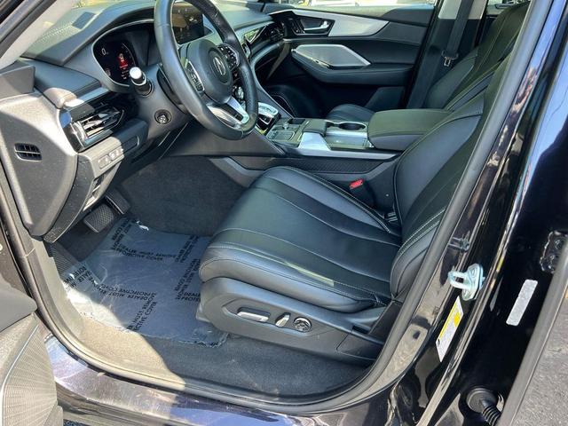 Photo of 2023 Phantom Violet Pearl Acura MDX