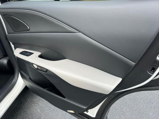 Photo of 2024 Eminent White Pearl Lexus RX 350
