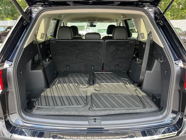 Photo of 2025 Deep Black Pearl Volkswagen Atlas