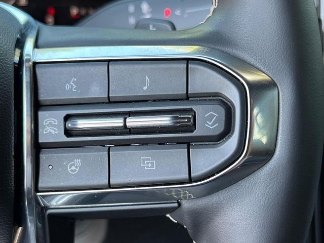 Photo of 2025 White Frost Tricoat GMC Acadia