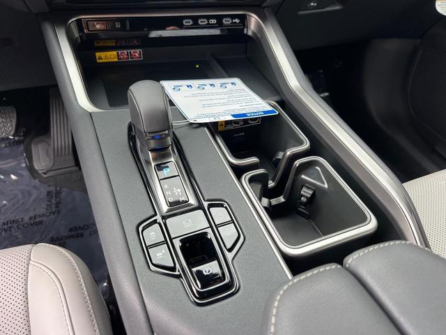 Photo of 2025 Wind Chill Pearl Lexus TX 350