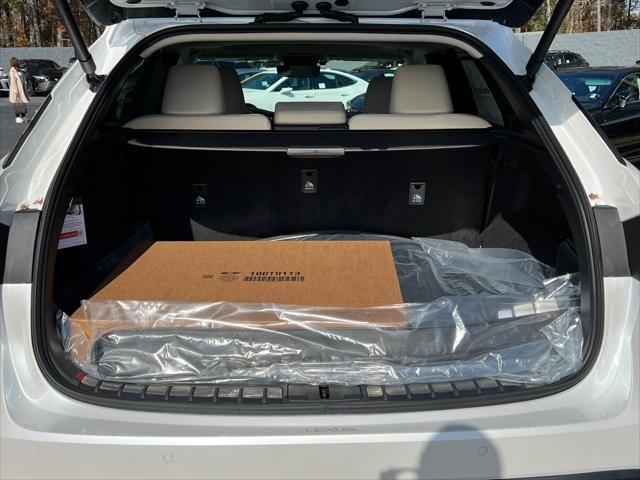 Photo of 2025 Eminent White Pearl Lexus RX 350
