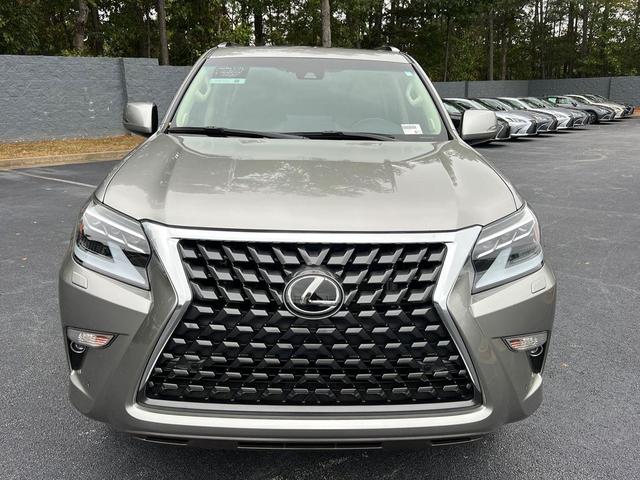 Photo of 2023 Atomic Silver Lexus GX 460