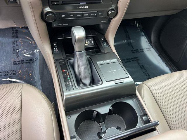 Photo of 2023 Atomic Silver Lexus GX 460