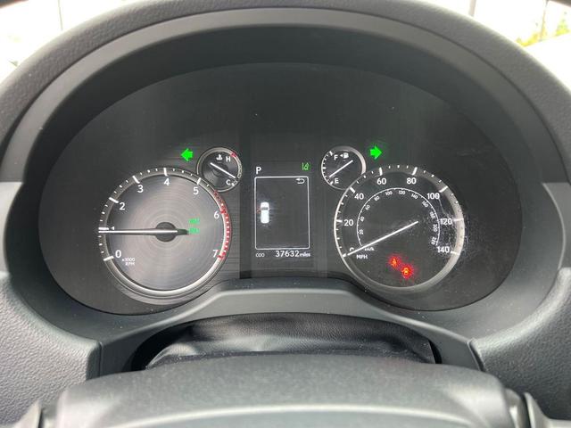 Photo of 2023 Atomic Silver Lexus GX 460