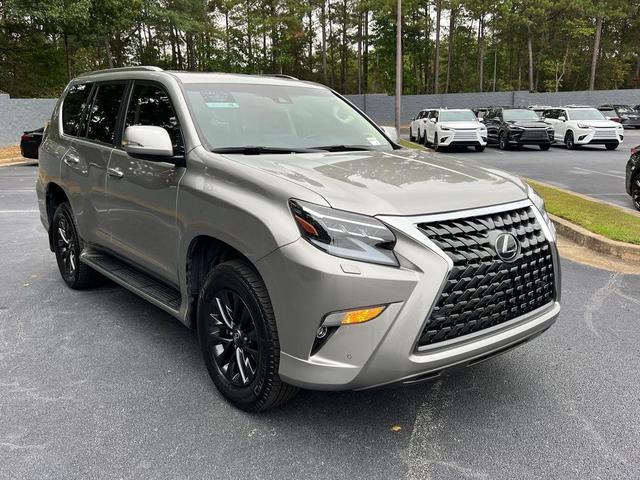 Photo of 2023 Atomic Silver Lexus GX 460