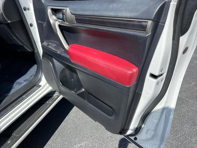 Photo of 2021 Starfire Pearl Lexus GX 460
