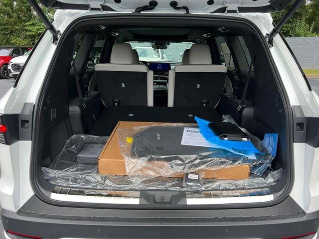 Photo of 2025 Wind Chill Pearl Lexus TX 350