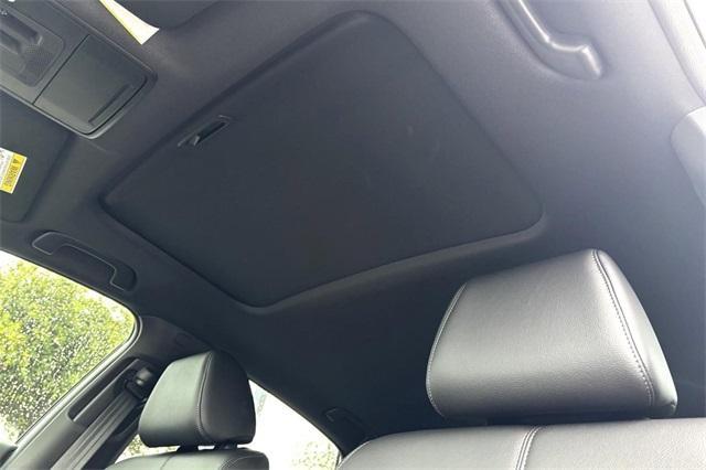 Photo of 2025 Platinum White Pearl Honda Civic Hybrid