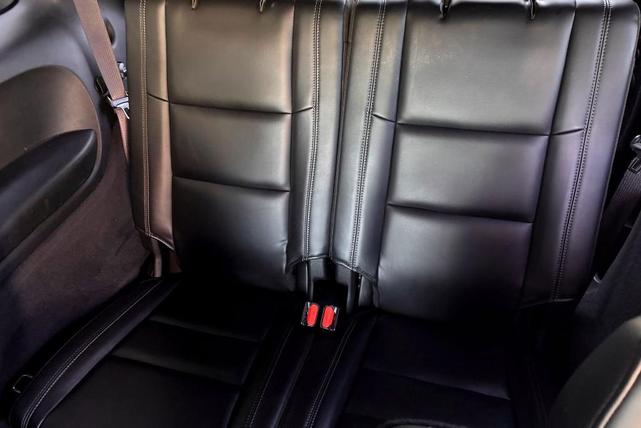 Photo of 2022 DB Black Clearcoat Dodge Durango