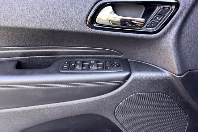 Photo of 2022 DB Black Clearcoat Dodge Durango