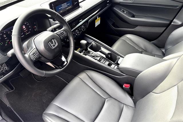 Photo of 2025 Crystal Black Pearl Honda Accord Hybrid