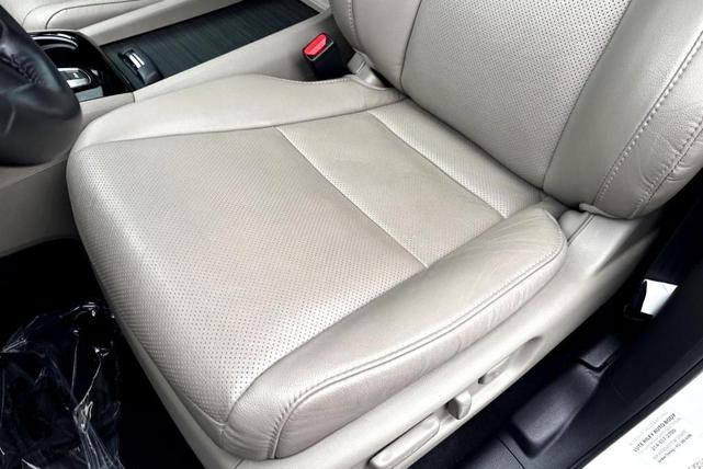 Photo of 2022 Platinum White Pearl Honda Pilot