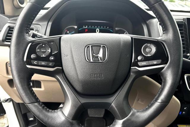 Photo of 2022 Platinum White Pearl Honda Pilot