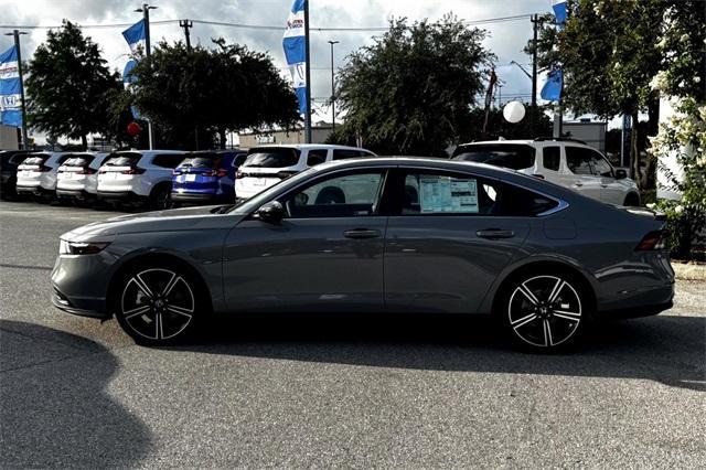 Photo of 2025 Urban Gray Pearl Honda Accord Hybrid