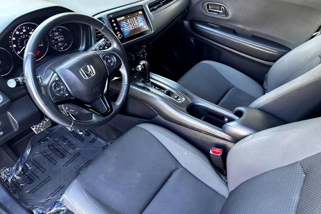 Photo of 2020 Lunar Silver Metallic Honda HR-V