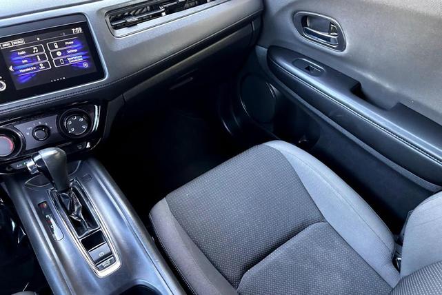 Photo of 2020 Lunar Silver Metallic Honda HR-V