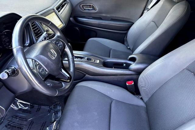 Photo of 2020 Lunar Silver Metallic Honda HR-V