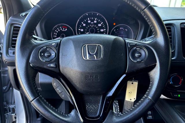 Photo of 2020 Lunar Silver Metallic Honda HR-V