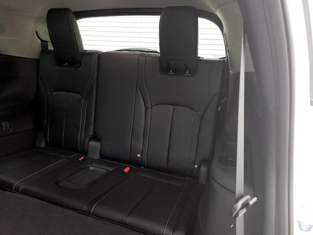 Photo of 2024 White INFINITI QX60
