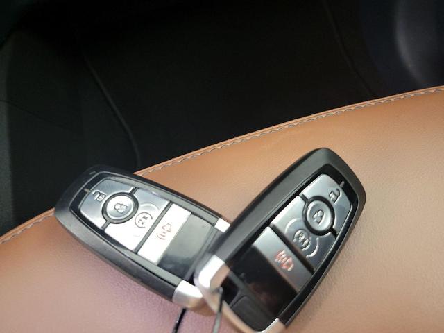Photo of 2022 Gray Ford Maverick
