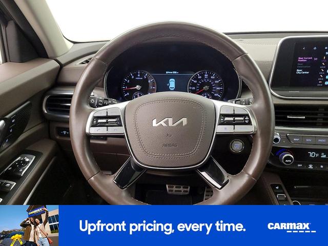 Photo of 2022 Black Kia Telluride