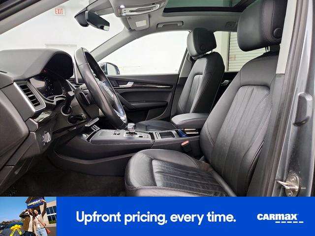 Photo of 2018 Gray Audi Q5