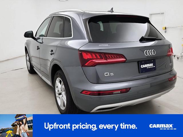 Photo of 2018 Gray Audi Q5