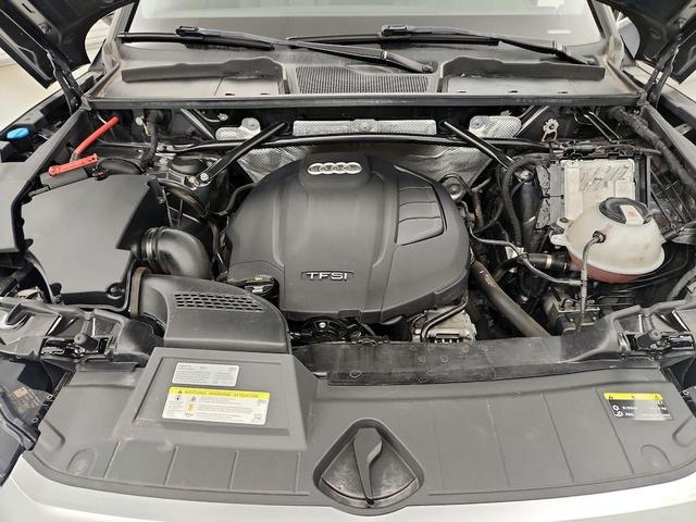 Photo of 2018 Gray Audi Q5