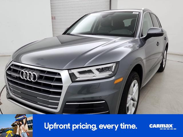 Photo of 2018 Gray Audi Q5