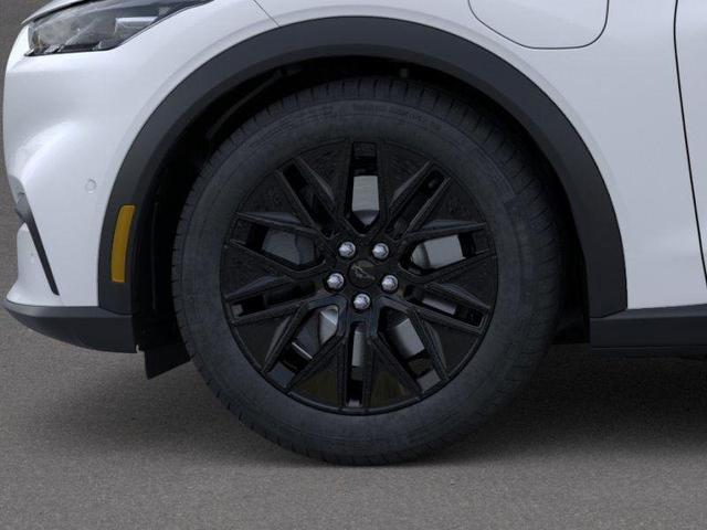 Photo of 2025 Star White Ford Mustang Mach-E