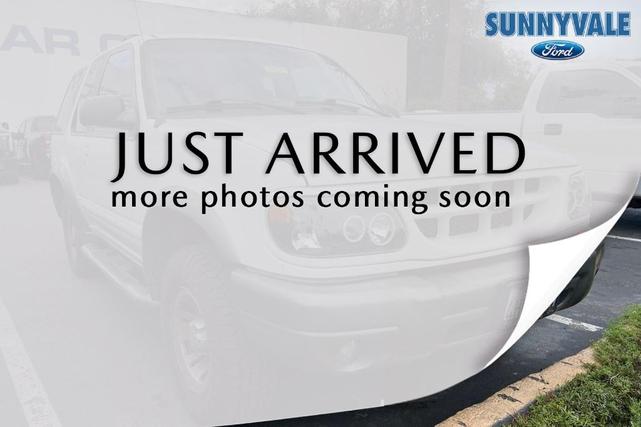 Photo of 1999 White Pearl Tri-Coat Metallic Ford Explorer