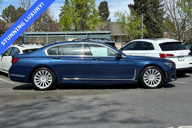 2022 BMW 740