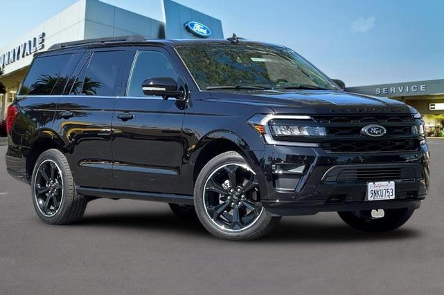 Photo of 2024 Agate Black Metallic Ford Expedition