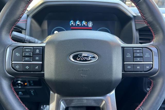 Photo of 2024 Agate Black Metallic Ford Expedition