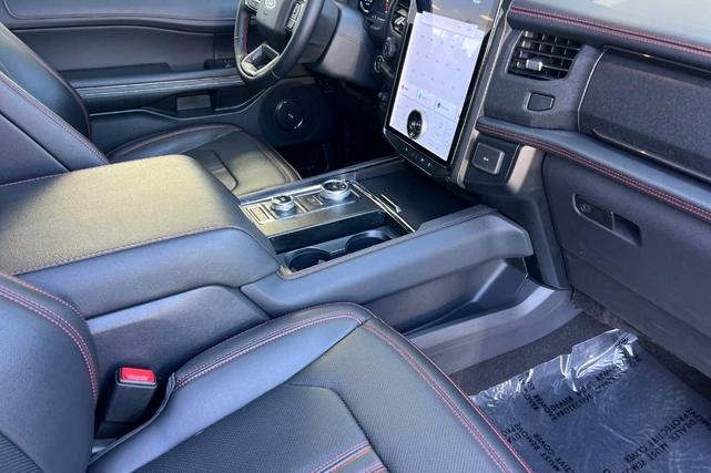 Photo of 2024 Agate Black Metallic Ford Expedition