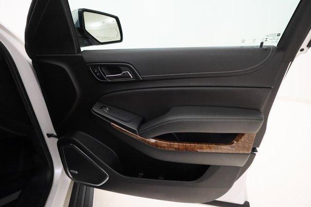 Photo of 2019 Iridescent Pearl Tricoat Chevrolet Tahoe
