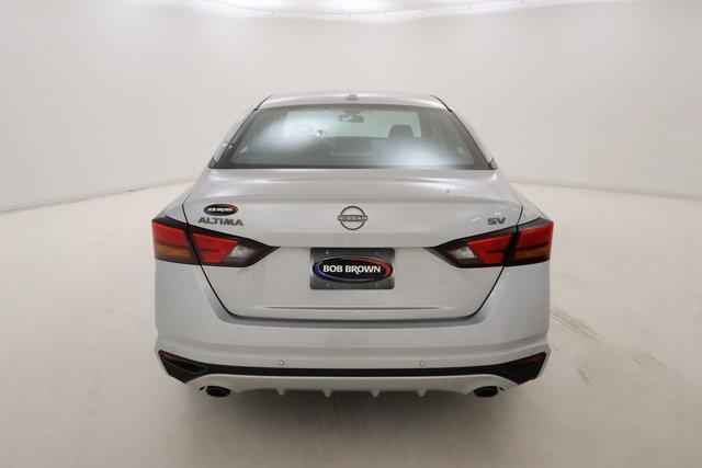 Photo of 2023 Brilliant Silver Metallic Nissan Altima
