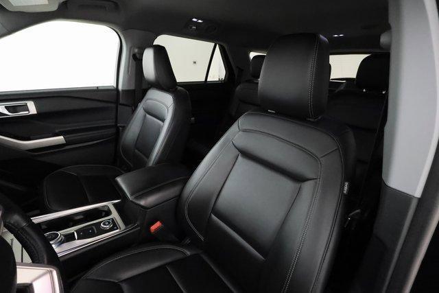 Photo of 2022 Agate Black Metallic Ford Explorer