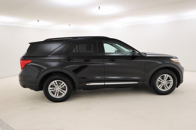 Photo of 2022 Agate Black Metallic Ford Explorer