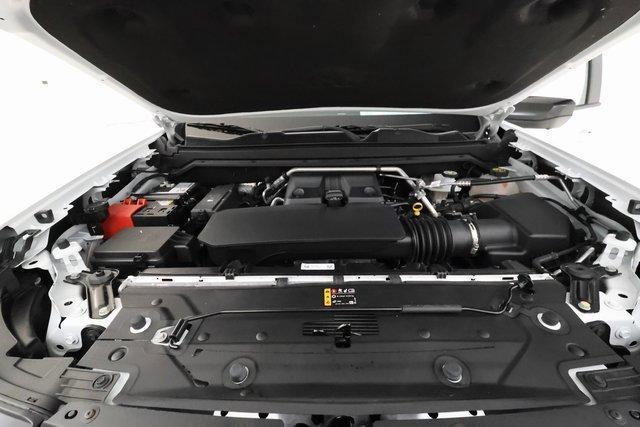 Photo of 2024 Summit White Chevrolet Colorado