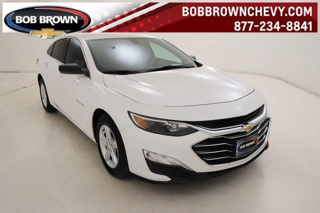 Photo of 2020 Summit White Chevrolet Malibu