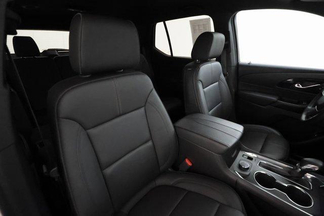 Photo of 2023 Radiant Red Chevrolet Traverse