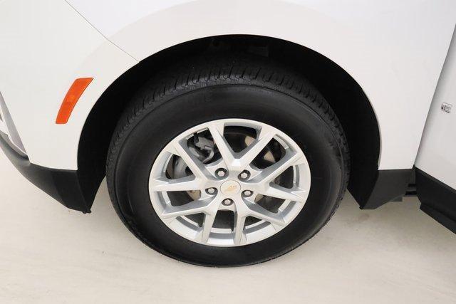 Photo of 2024 Iridescent Pearl Tricoat Chevrolet Equinox
