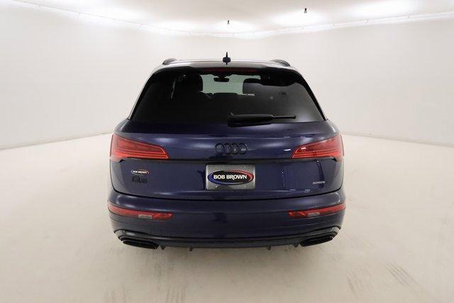 Photo of 2022 Navarra Blue Metallic Audi Q5