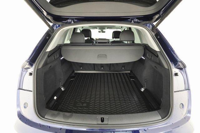 Photo of 2022 Navarra Blue Metallic Audi Q5